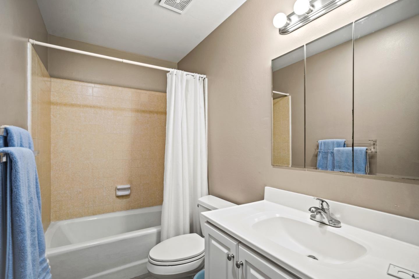 Detail Gallery Image 27 of 35 For 3065 Hermitage Rd, Pebble Beach,  CA 93953 - 4 Beds | 2/1 Baths