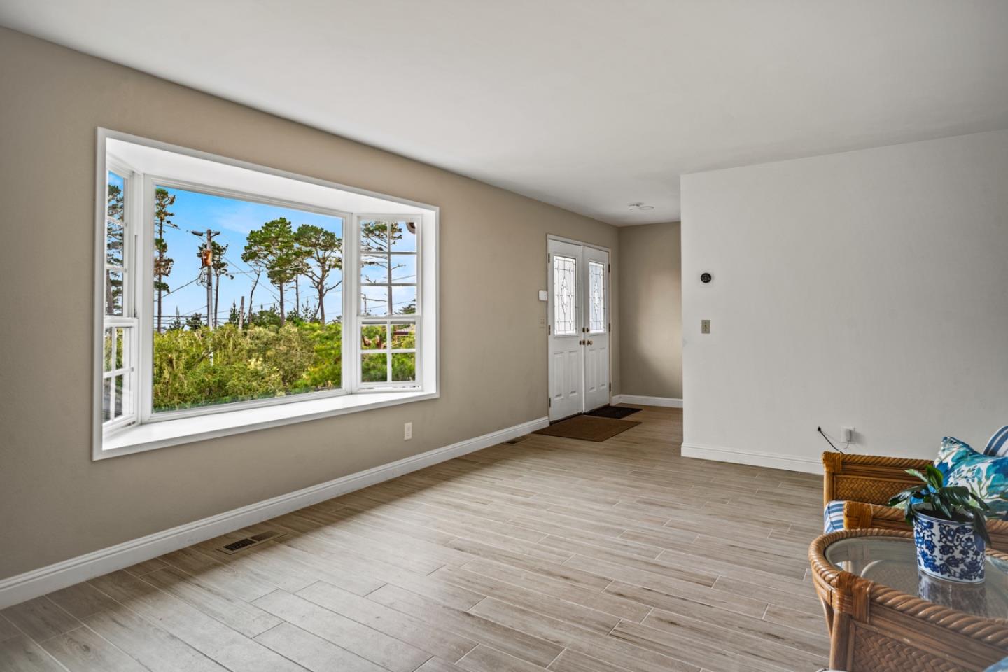 Detail Gallery Image 5 of 35 For 3065 Hermitage Rd, Pebble Beach,  CA 93953 - 4 Beds | 2/1 Baths