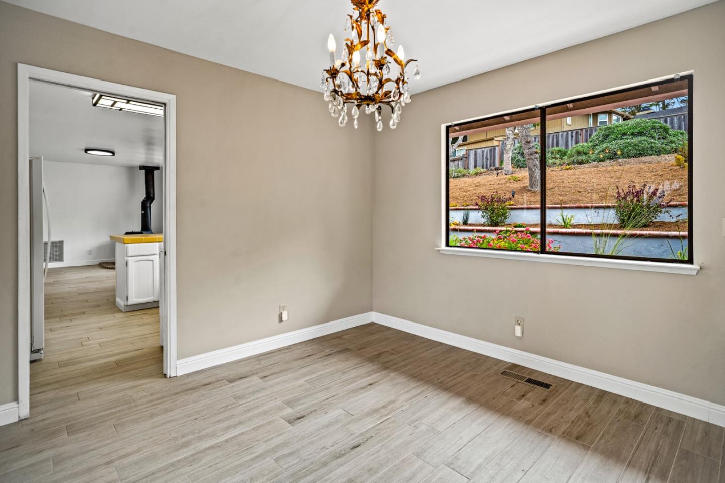 Detail Gallery Image 8 of 35 For 3065 Hermitage Rd, Pebble Beach,  CA 93953 - 4 Beds | 2/1 Baths