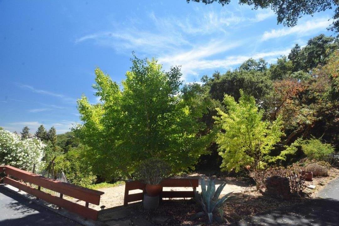 Detail Gallery Image 4 of 16 For 1750 Toyon Rd, Lafayette,  CA 94549 - 2 Beds | 2 Baths