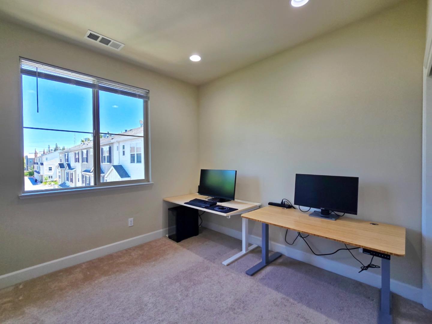 Detail Gallery Image 14 of 23 For 338 Santa Diana Ter, Sunnyvale,  CA 94085 - 4 Beds | 3/1 Baths