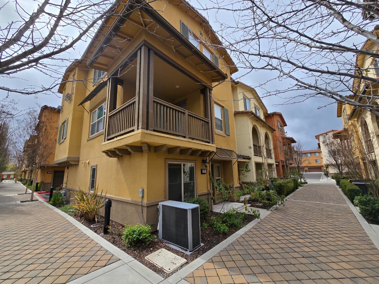 Detail Gallery Image 22 of 23 For 338 Santa Diana Ter, Sunnyvale,  CA 94085 - 4 Beds | 3/1 Baths