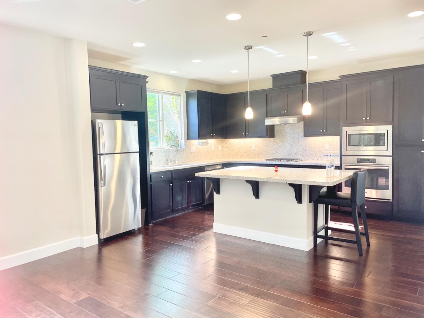 Detail Gallery Image 3 of 23 For 338 Santa Diana Ter, Sunnyvale,  CA 94085 - 4 Beds | 3/1 Baths