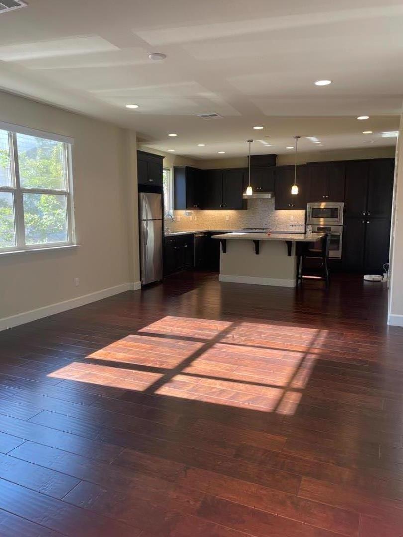 Detail Gallery Image 9 of 23 For 338 Santa Diana Ter, Sunnyvale,  CA 94085 - 4 Beds | 3/1 Baths