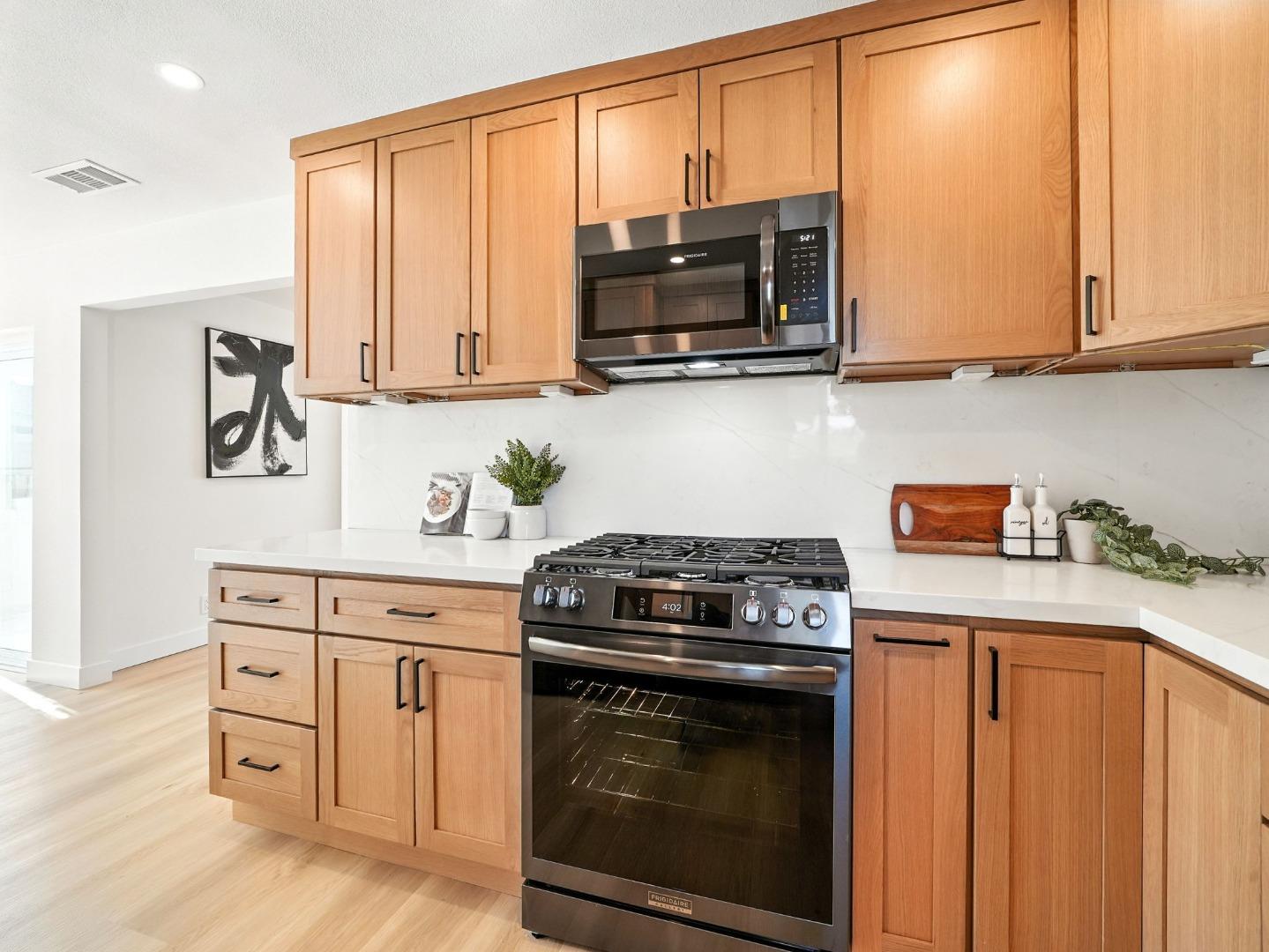 Detail Gallery Image 10 of 26 For 1419 Mount Shasta Ave, Milpitas,  CA 95035 - 4 Beds | 2 Baths
