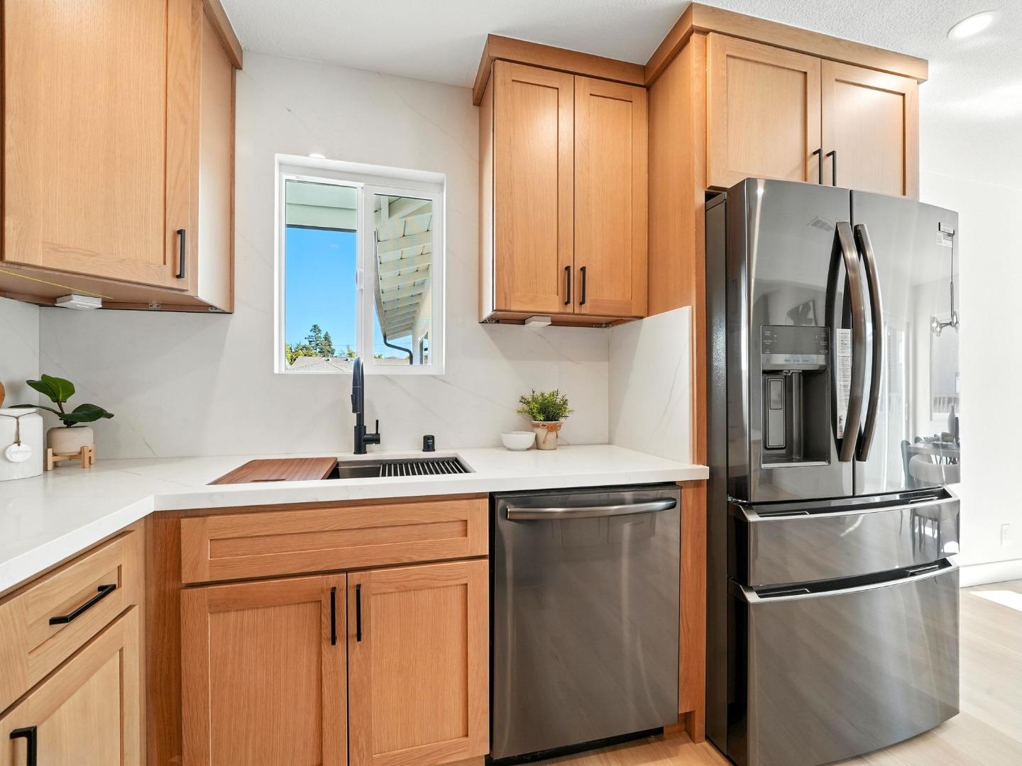 Detail Gallery Image 11 of 26 For 1419 Mount Shasta Ave, Milpitas,  CA 95035 - 4 Beds | 2 Baths