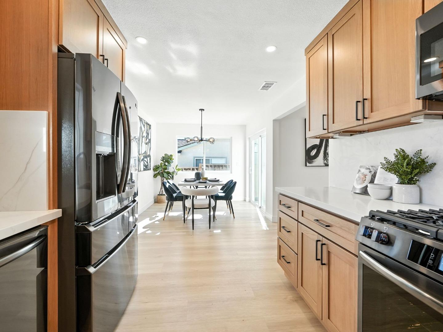 Detail Gallery Image 12 of 26 For 1419 Mount Shasta Ave, Milpitas,  CA 95035 - 4 Beds | 2 Baths