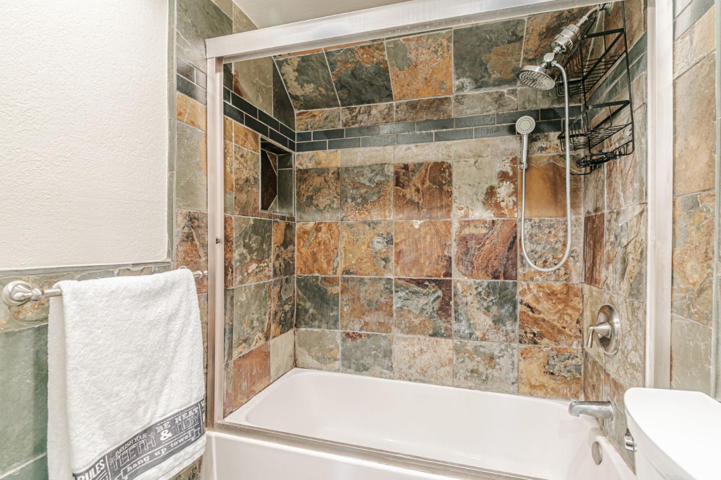 Detail Gallery Image 21 of 36 For 2128 Canoas Garden #D,  San Jose,  CA 95125 - 2 Beds | 1/1 Baths