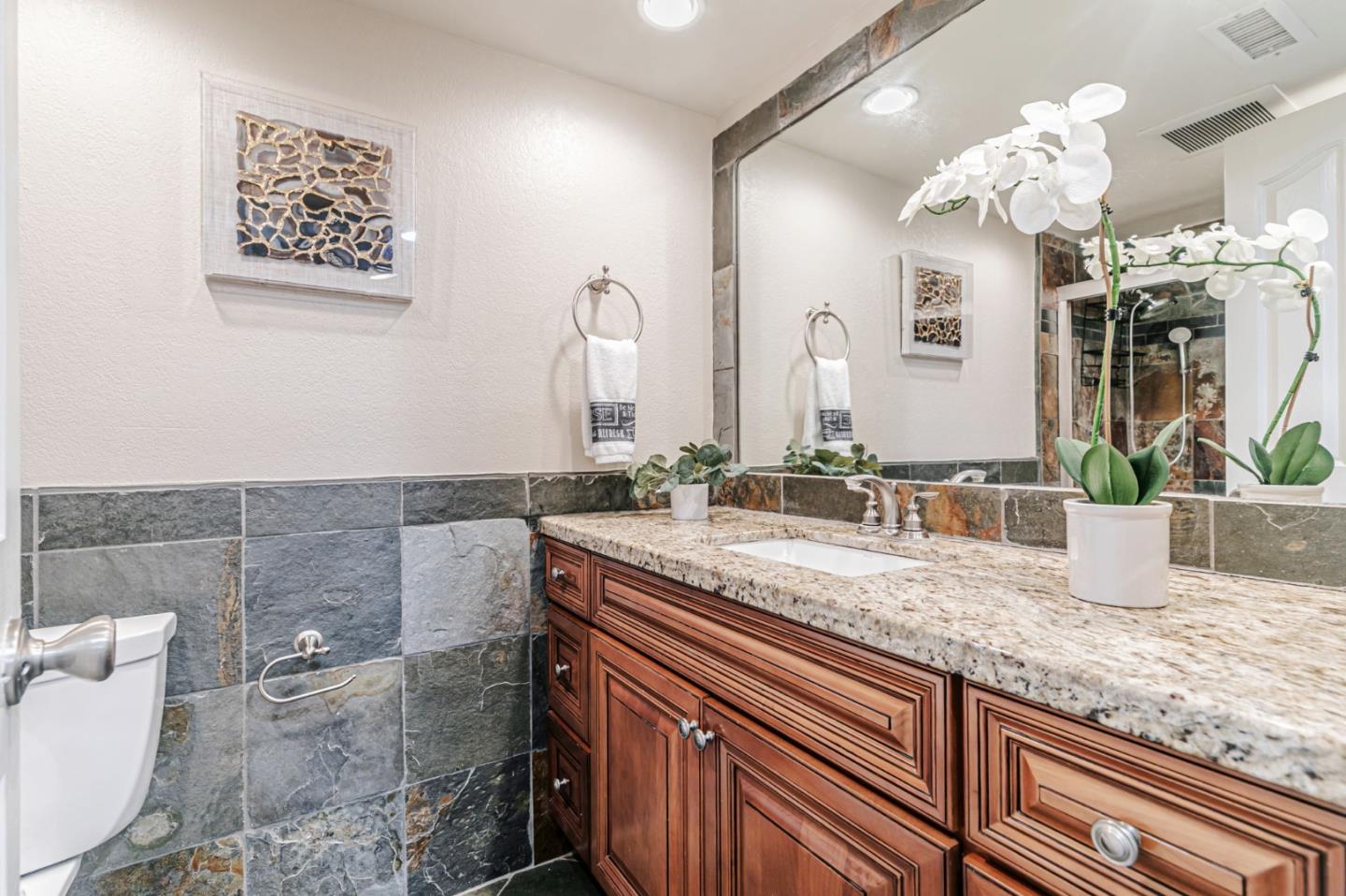 Detail Gallery Image 23 of 36 For 2128 Canoas Garden #D,  San Jose,  CA 95125 - 2 Beds | 1/1 Baths