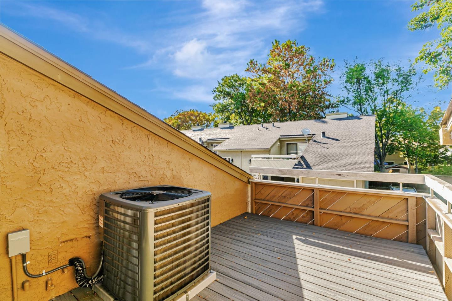 Detail Gallery Image 28 of 36 For 2128 Canoas Garden #D,  San Jose,  CA 95125 - 2 Beds | 1/1 Baths