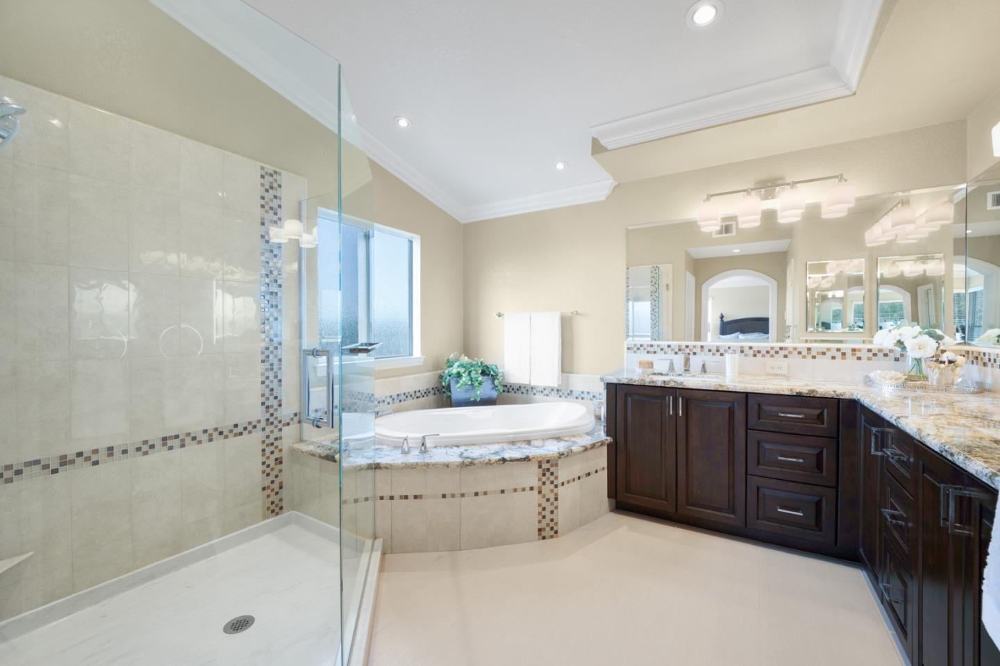 Detail Gallery Image 20 of 32 For 1450 Seville Dr, Morgan Hill,  CA 95037 - 5 Beds | 3 Baths
