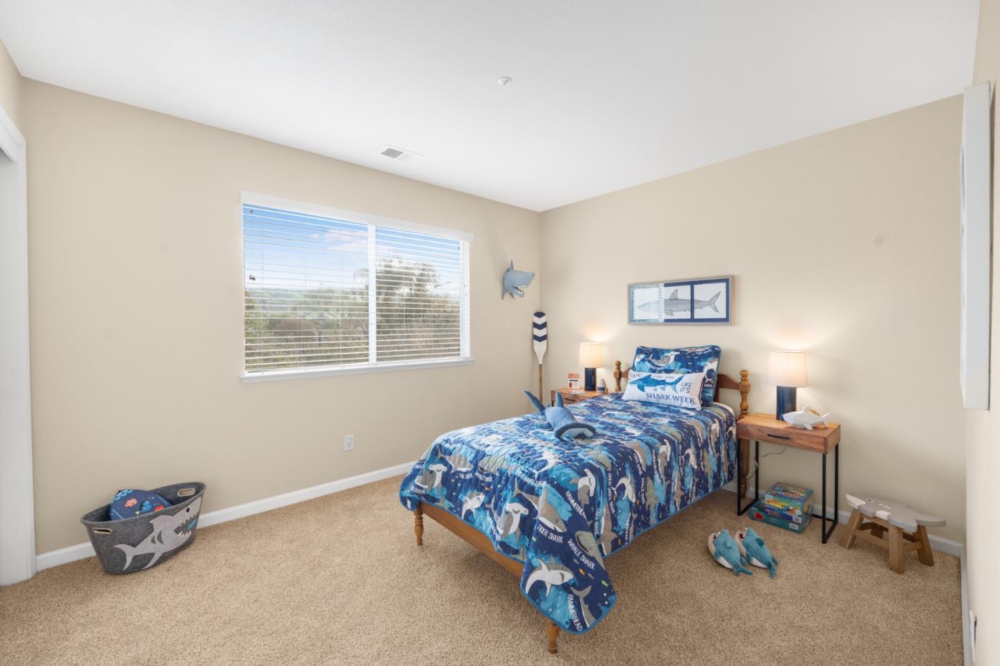 Detail Gallery Image 24 of 32 For 1450 Seville Dr, Morgan Hill,  CA 95037 - 5 Beds | 3 Baths
