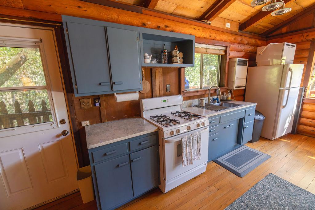 Detail Gallery Image 12 of 32 For 36865 Dormody Rd #80,  Carmel,  CA 93923 - 1 Beds | 1 Baths