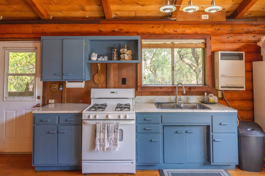 Detail Gallery Image 17 of 32 For 36865 Dormody Rd #80,  Carmel,  CA 93923 - 1 Beds | 1 Baths