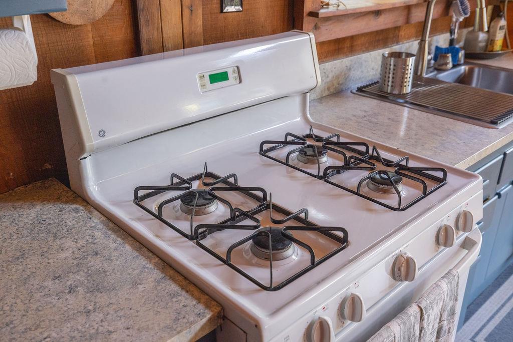 Detail Gallery Image 18 of 32 For 36865 Dormody Rd #80,  Carmel,  CA 93923 - 1 Beds | 1 Baths