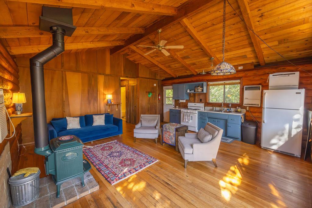 Detail Gallery Image 8 of 32 For 36865 Dormody Rd #80,  Carmel,  CA 93923 - 1 Beds | 1 Baths