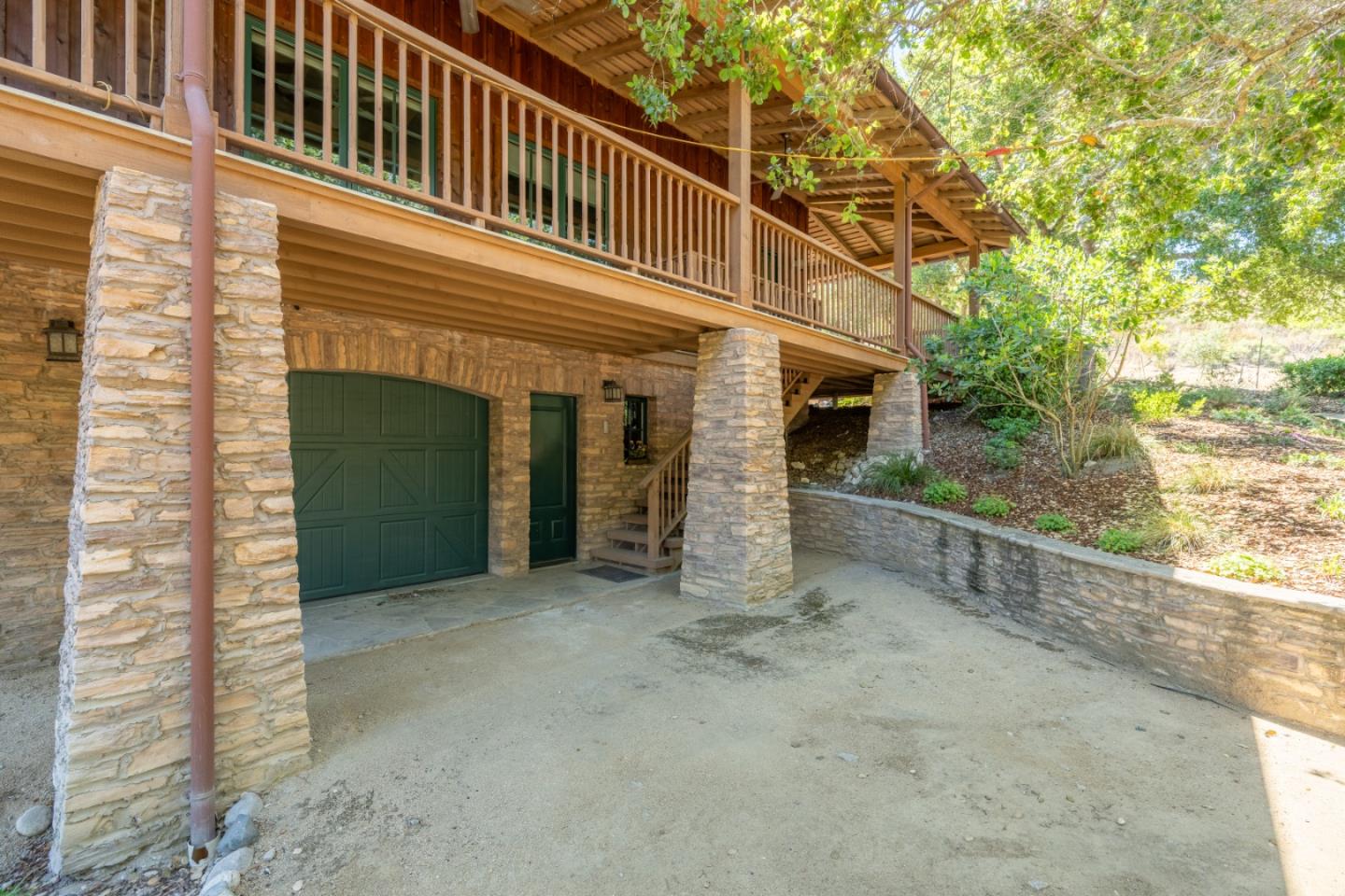 Detail Gallery Image 15 of 45 For 10265 Calle De Robles, Carmel Valley,  CA 93923 - 5 Beds | 5 Baths