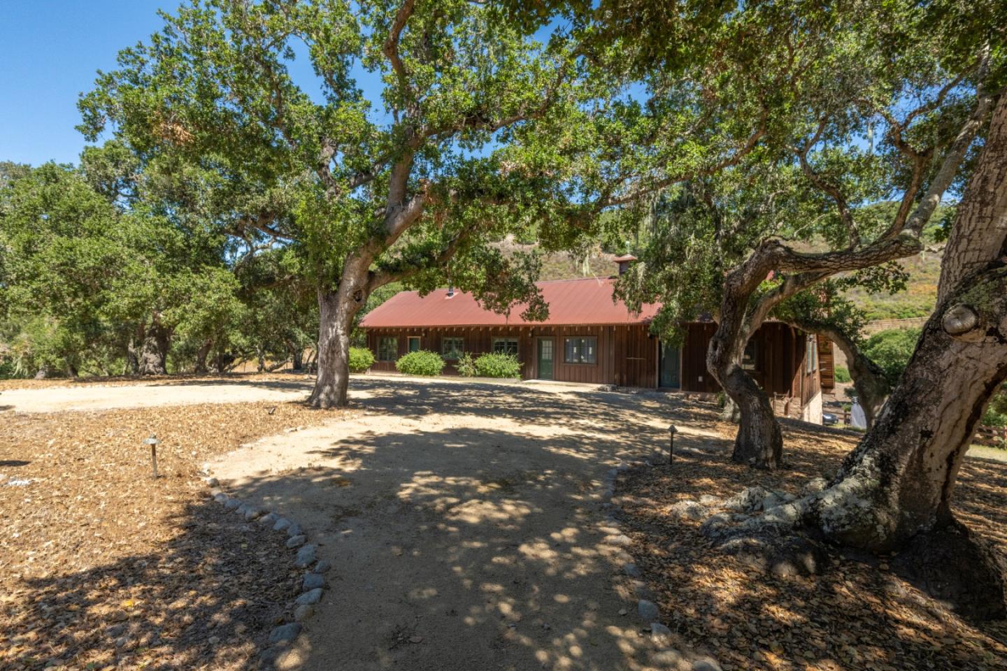 Detail Gallery Image 20 of 45 For 10265 Calle De Robles, Carmel Valley,  CA 93923 - 5 Beds | 5 Baths