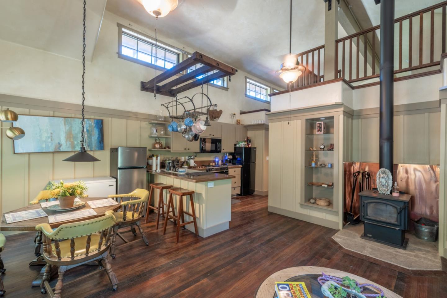 Detail Gallery Image 23 of 45 For 10265 Calle De Robles, Carmel Valley,  CA 93923 - 5 Beds | 5 Baths