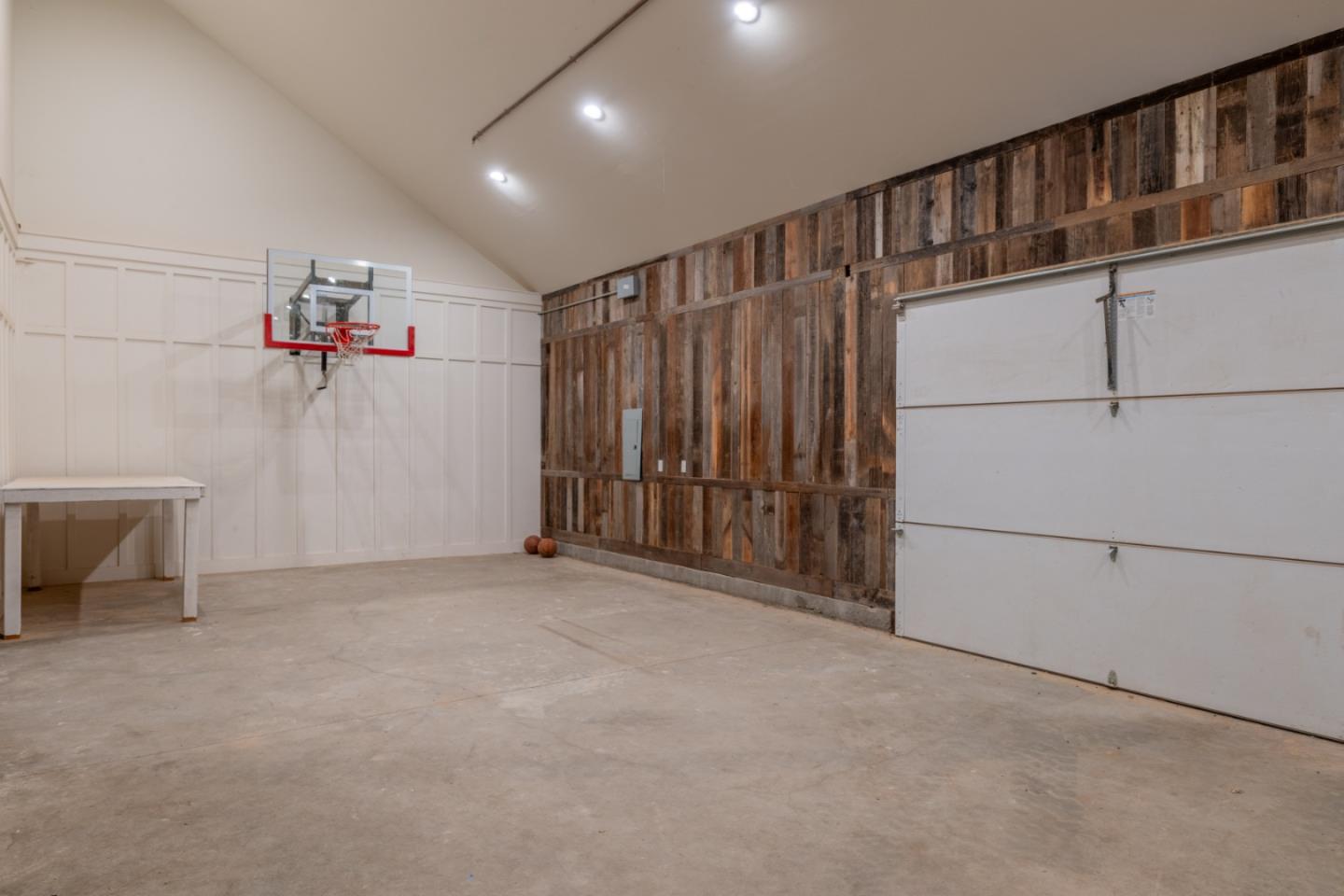 Detail Gallery Image 28 of 45 For 10265 Calle De Robles, Carmel Valley,  CA 93923 - 5 Beds | 5 Baths