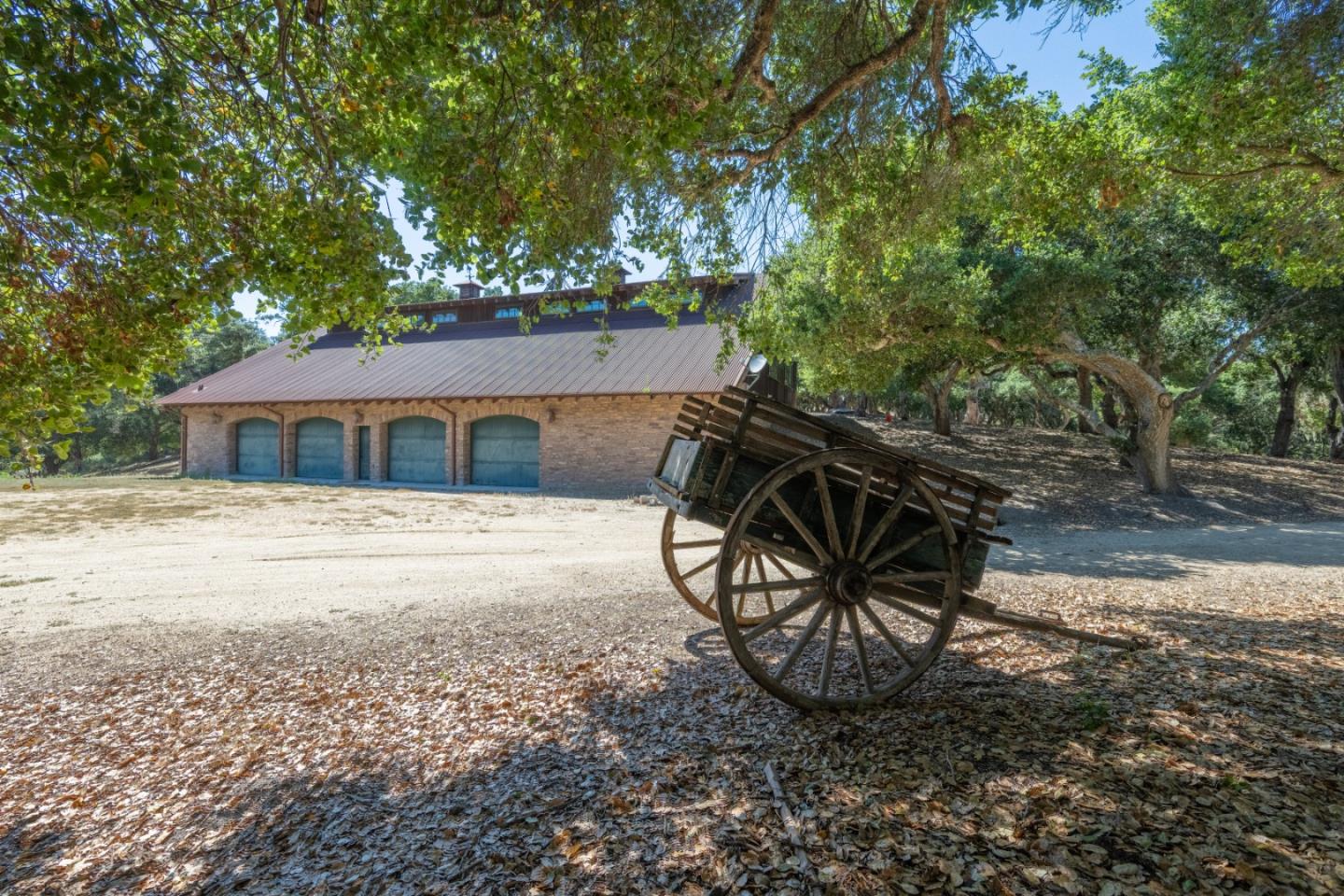Detail Gallery Image 33 of 45 For 10265 Calle De Robles, Carmel Valley,  CA 93923 - 5 Beds | 5 Baths
