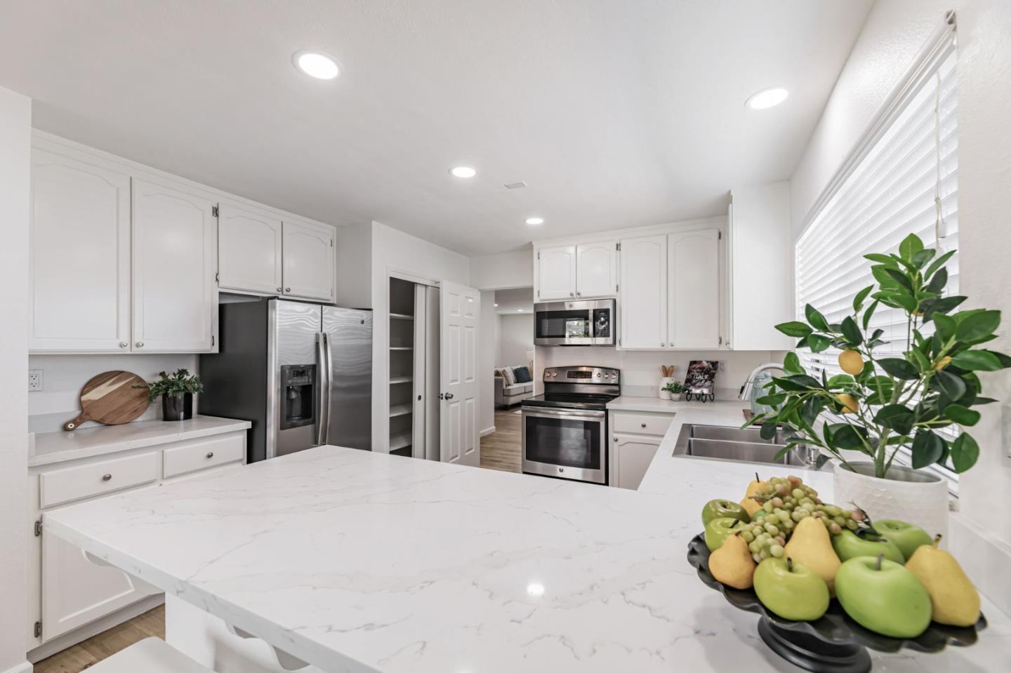 Detail Gallery Image 14 of 44 For 1109 El Camino Higuera, Milpitas,  CA 95035 - 3 Beds | 2/1 Baths