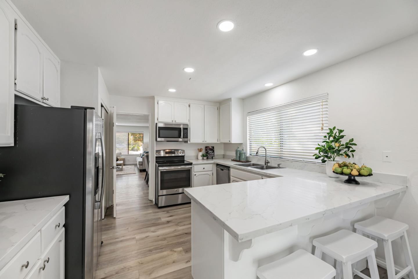 Detail Gallery Image 15 of 44 For 1109 El Camino Higuera, Milpitas,  CA 95035 - 3 Beds | 2/1 Baths