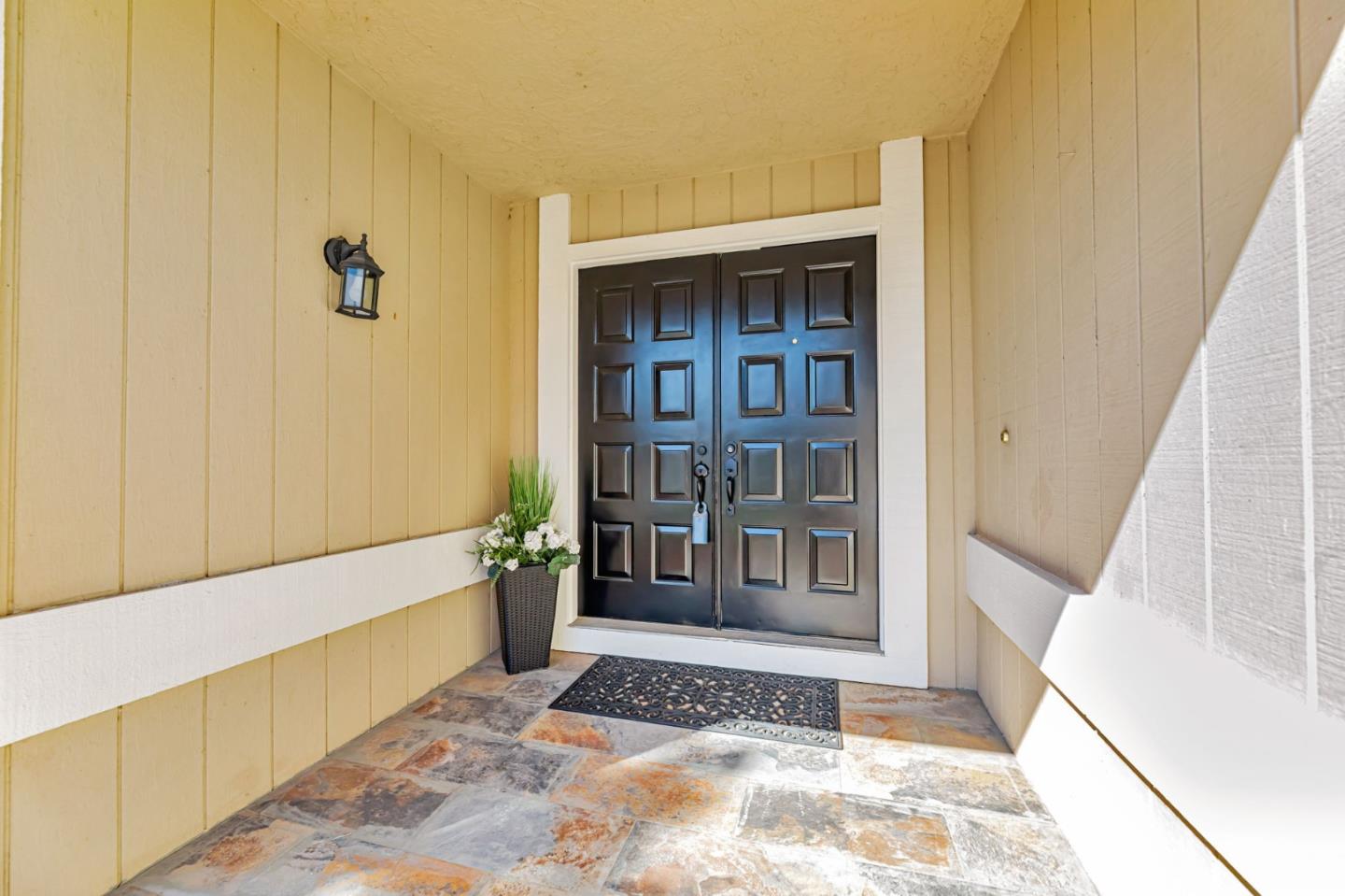 Detail Gallery Image 4 of 44 For 1109 El Camino Higuera, Milpitas,  CA 95035 - 3 Beds | 2/1 Baths