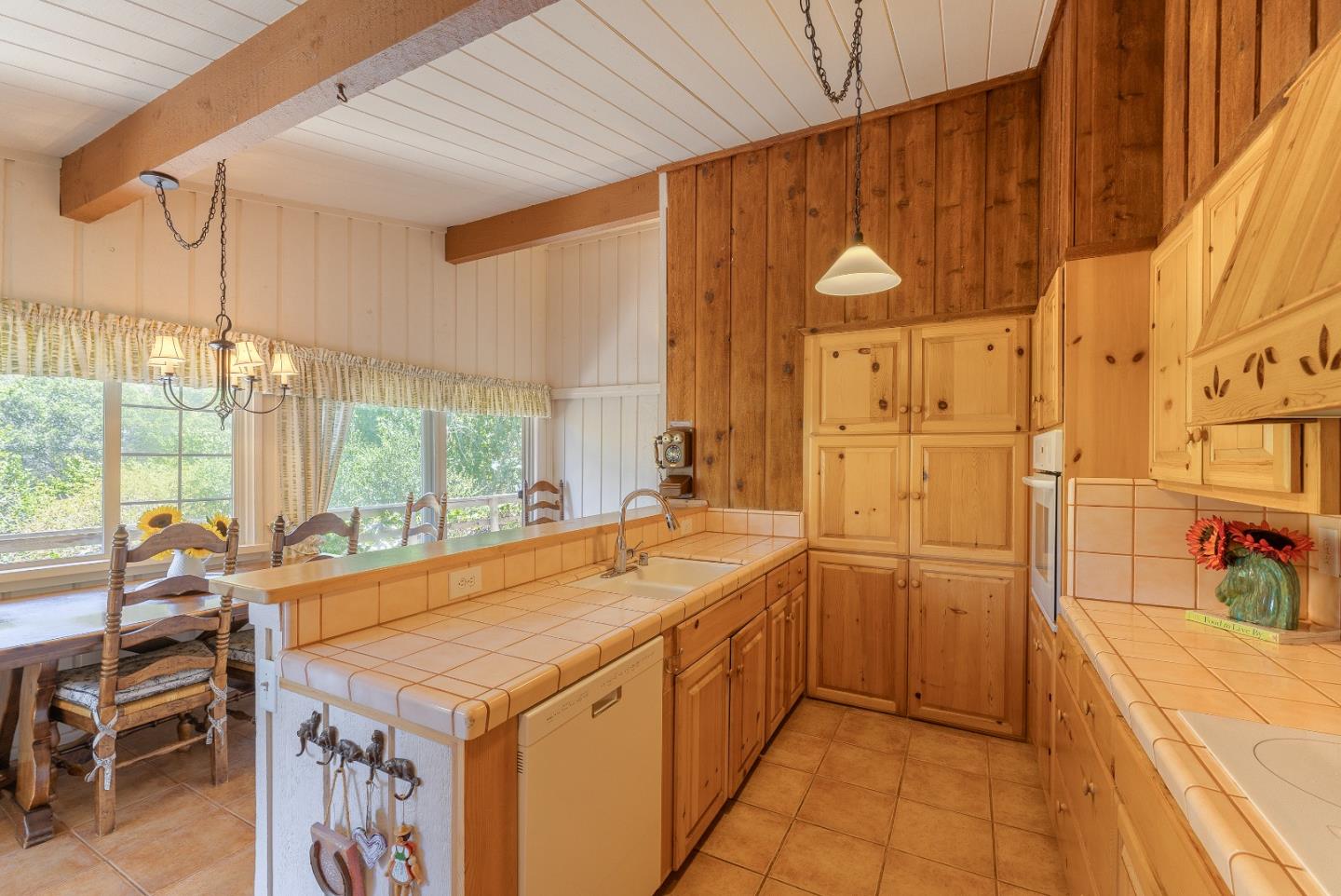 Detail Gallery Image 14 of 46 For 53 Southbank Road, Carmel Valley,  CA 93924 - 4 Beds | 2 Baths