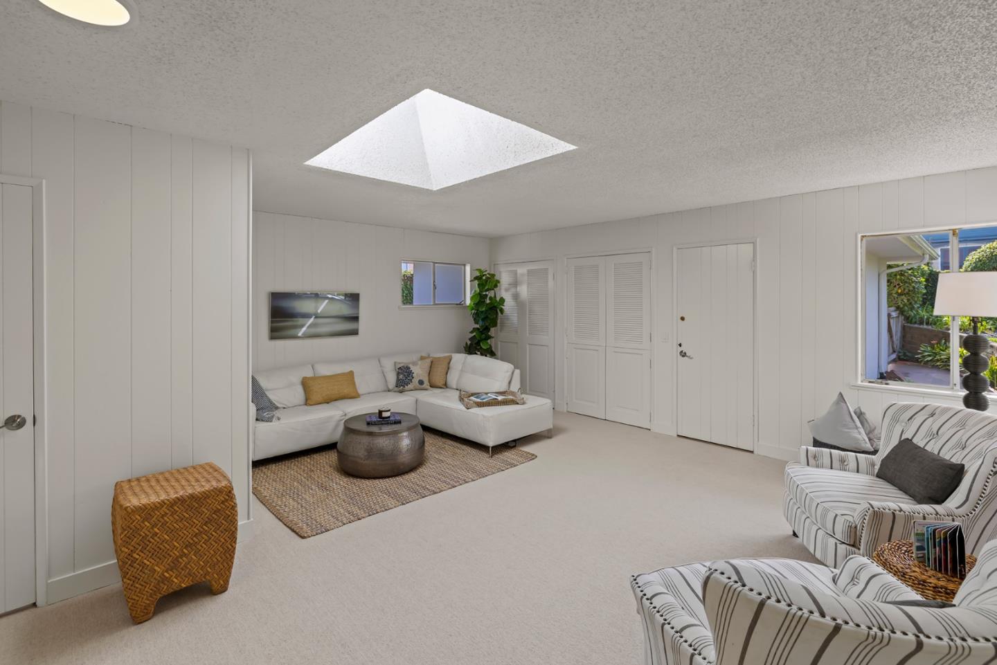 Detail Gallery Image 33 of 46 For 847 Ocean View Blvd, Pacific Grove,  CA 93950 - 3 Beds | 3 Baths