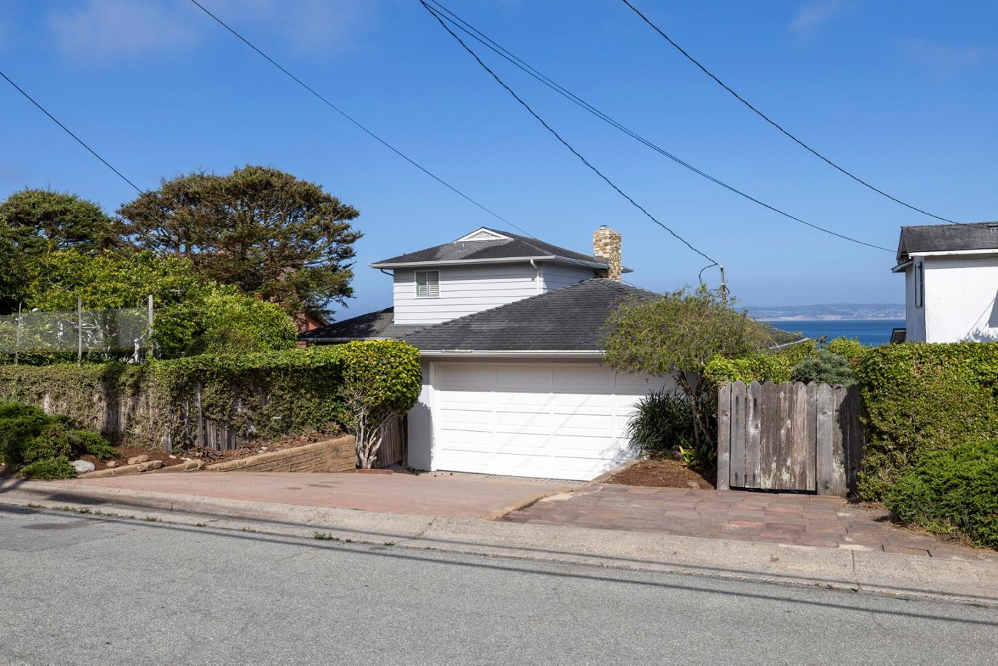 Detail Gallery Image 38 of 46 For 847 Ocean View Blvd, Pacific Grove,  CA 93950 - 3 Beds | 3 Baths