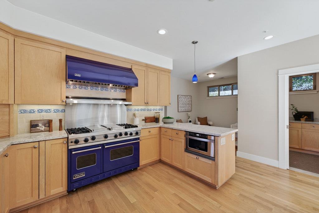Detail Gallery Image 25 of 59 For 1901 Glenwood Dr, Scotts Valley,  CA 95066 - 3 Beds | 2/1 Baths