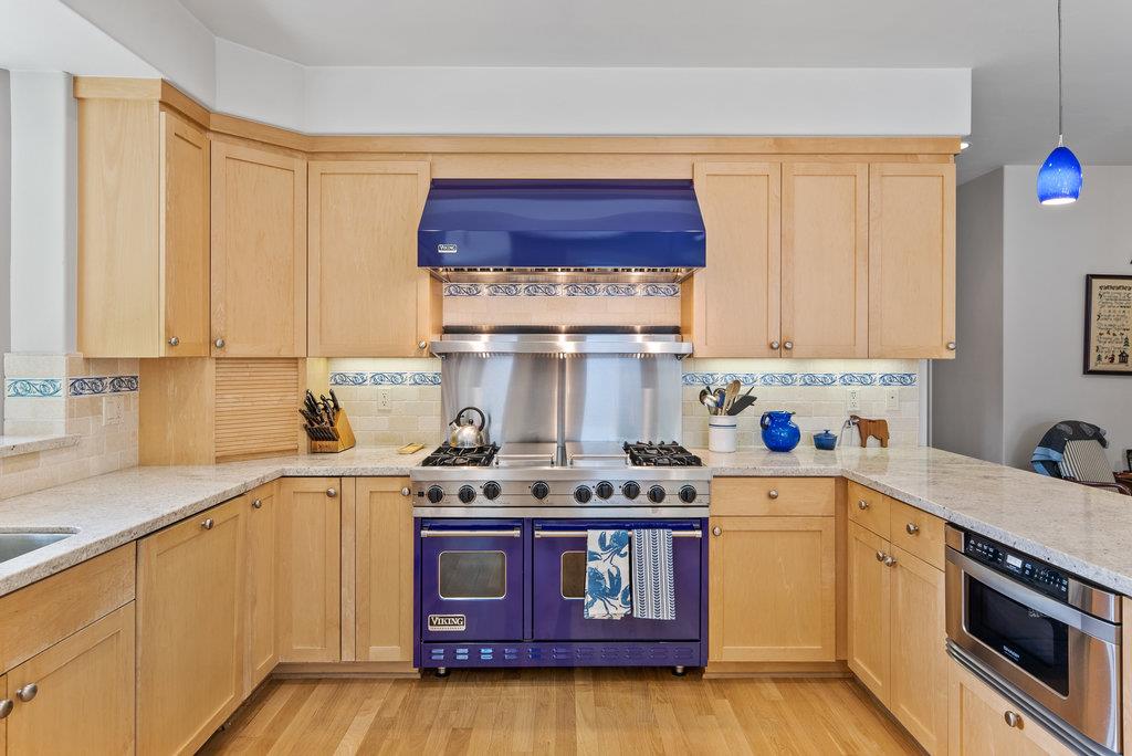 Detail Gallery Image 9 of 20 For 1901 Glenwood Dr, Scotts Valley,  CA 95066 - 3 Beds | 2/1 Baths