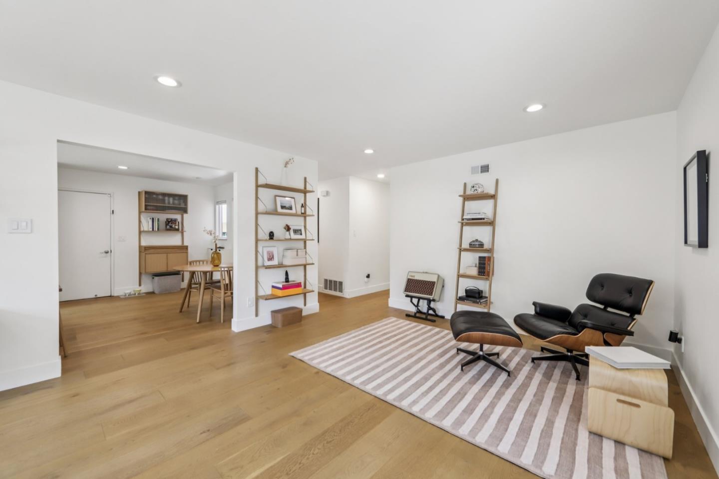 Detail Gallery Image 11 of 37 For 2412 Stokes St, San Jose,  CA 95128 - 3 Beds | 2 Baths