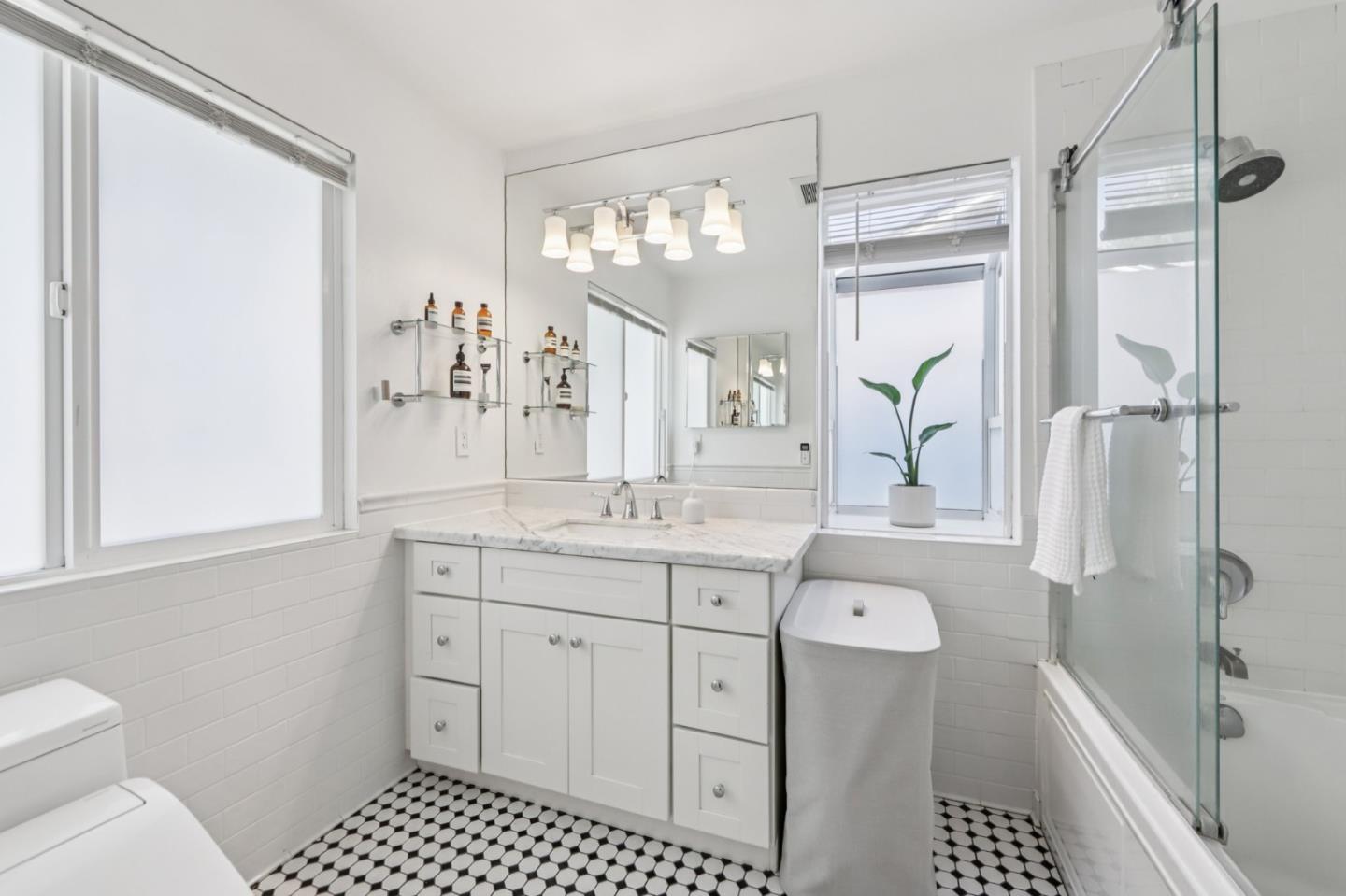 Detail Gallery Image 15 of 37 For 2412 Stokes St, San Jose,  CA 95128 - 3 Beds | 2 Baths
