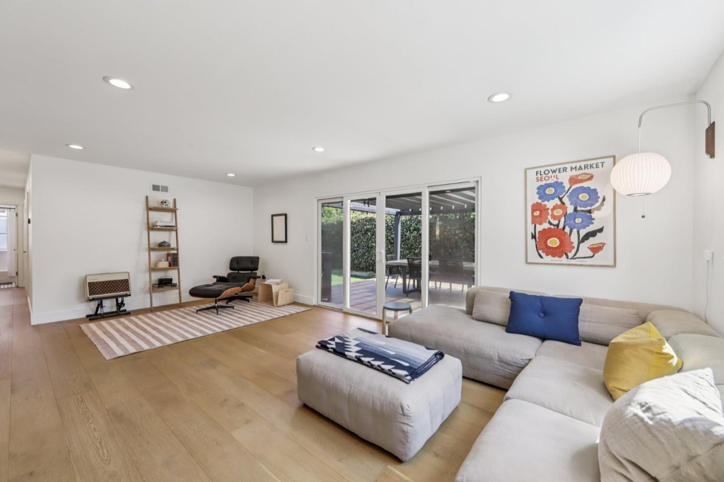 Detail Gallery Image 9 of 37 For 2412 Stokes St, San Jose,  CA 95128 - 3 Beds | 2 Baths