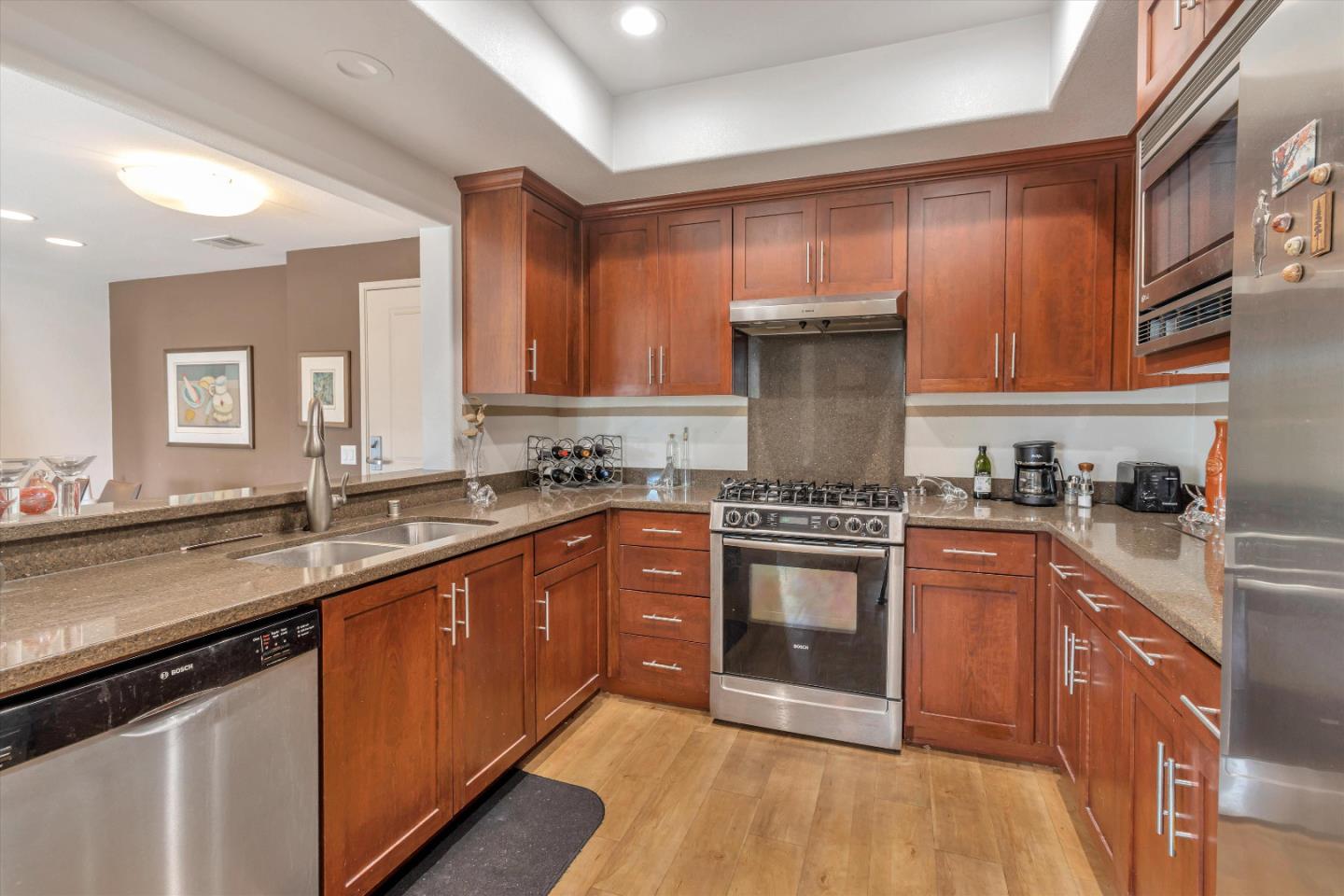 Detail Gallery Image 7 of 20 For 912 Campisi #311,  Campbell,  CA 95008 - 2 Beds | 2 Baths