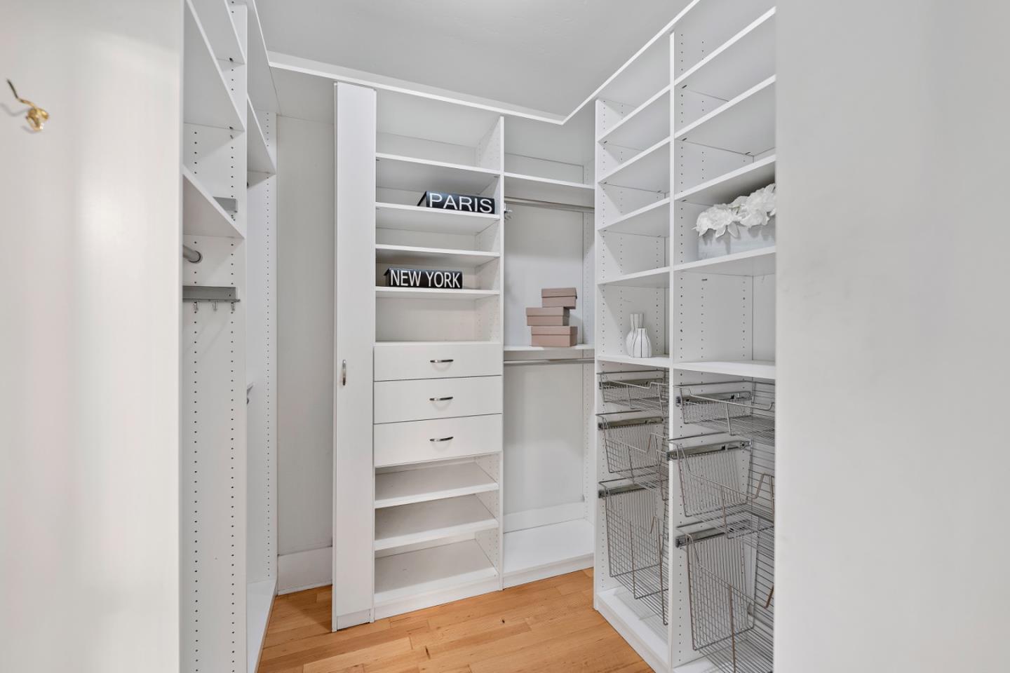 Detail Gallery Image 32 of 37 For 35 Hawthorne Way, San Jose,  CA 95110 - 3 Beds | 2 Baths