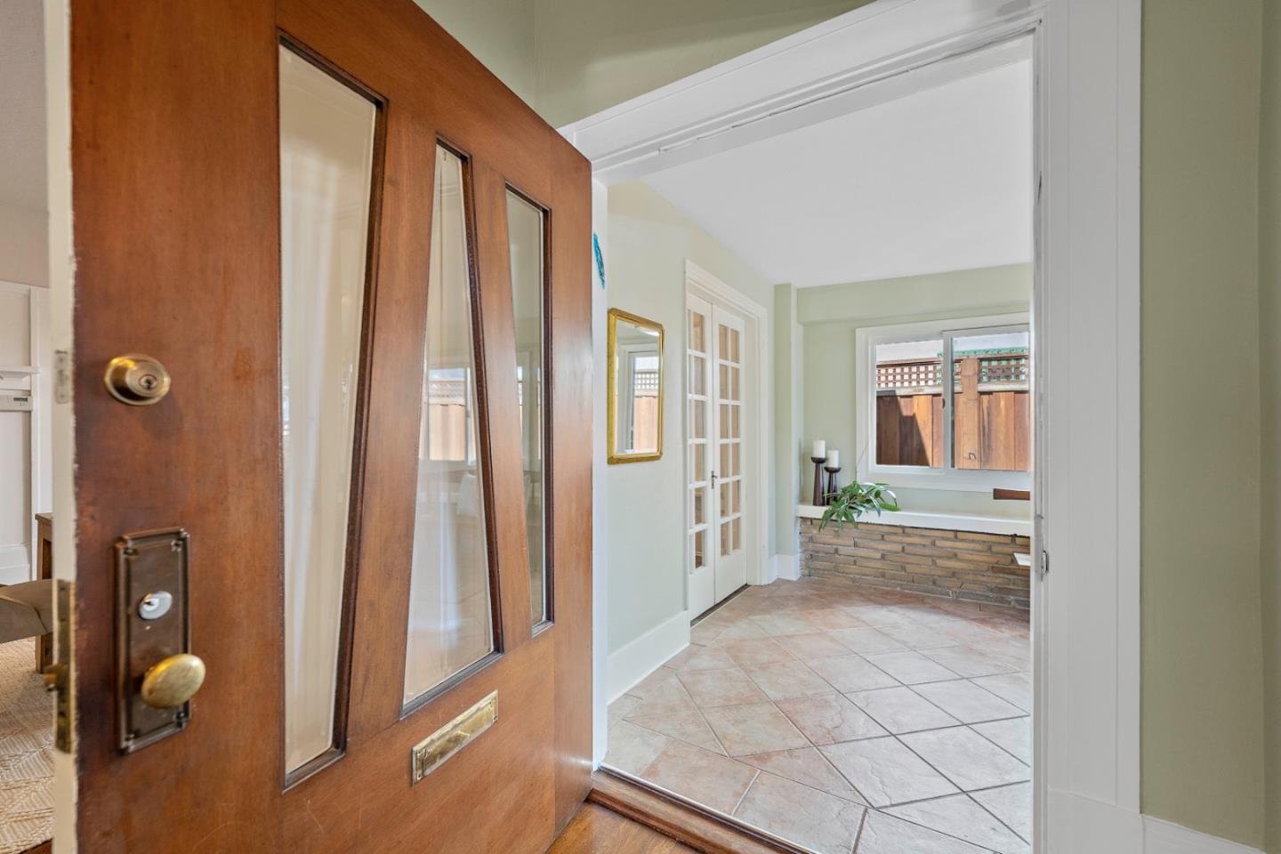 Detail Gallery Image 34 of 37 For 35 Hawthorne Way, San Jose,  CA 95110 - 3 Beds | 2 Baths
