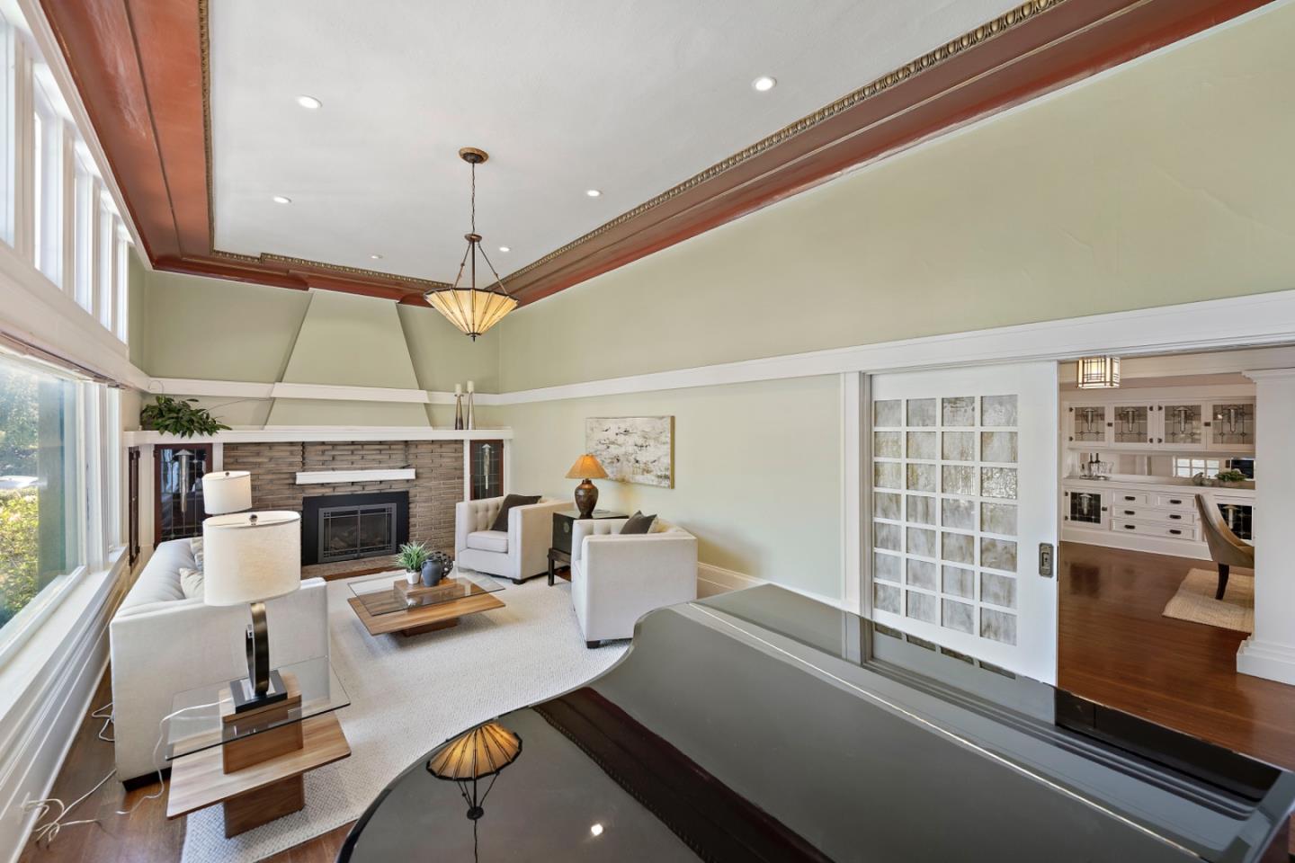 Detail Gallery Image 6 of 37 For 35 Hawthorne Way, San Jose,  CA 95110 - 3 Beds | 2 Baths