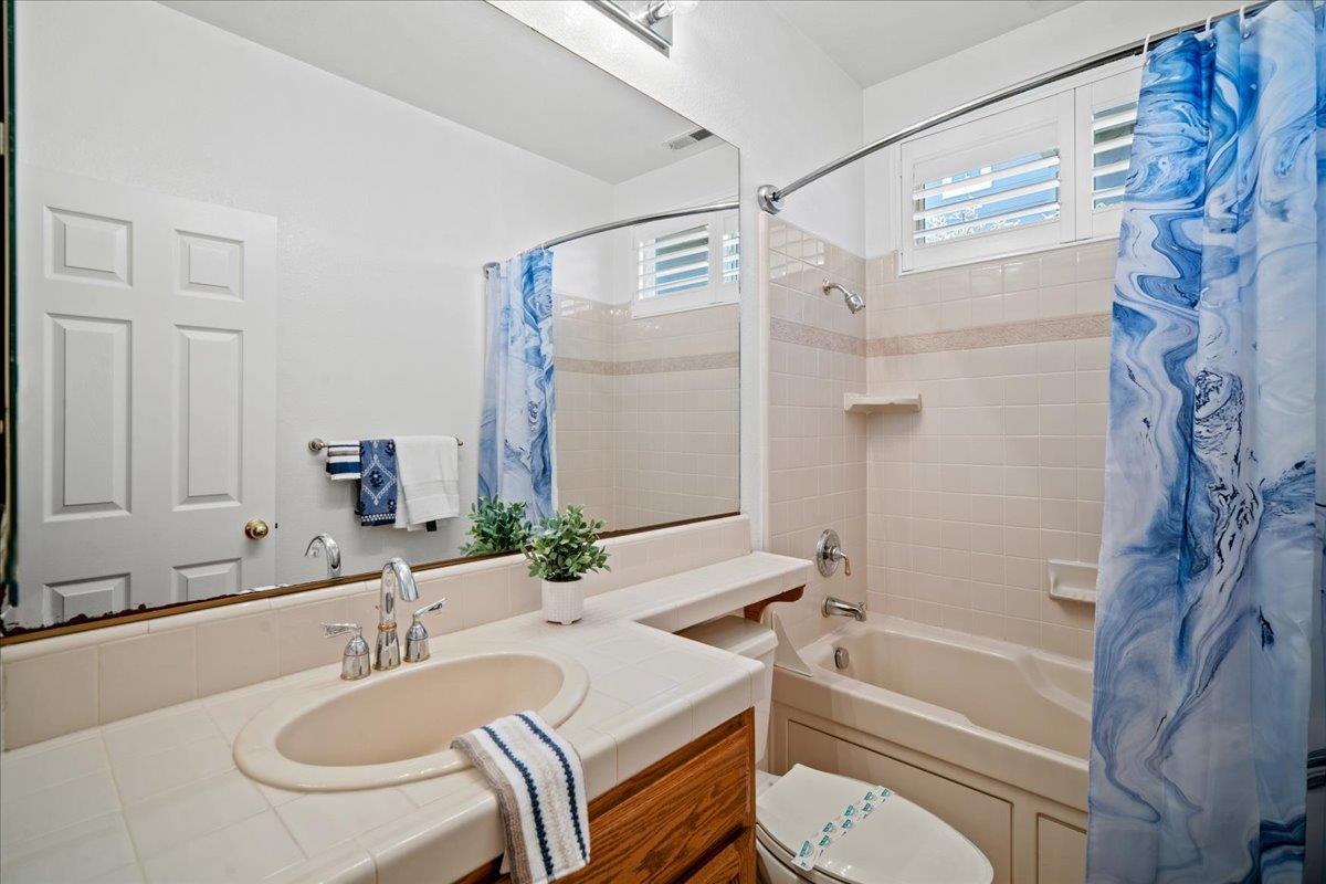 Detail Gallery Image 23 of 38 For 17716 Riverbend Rd, Salinas,  CA 93908 - 3 Beds | 2 Baths