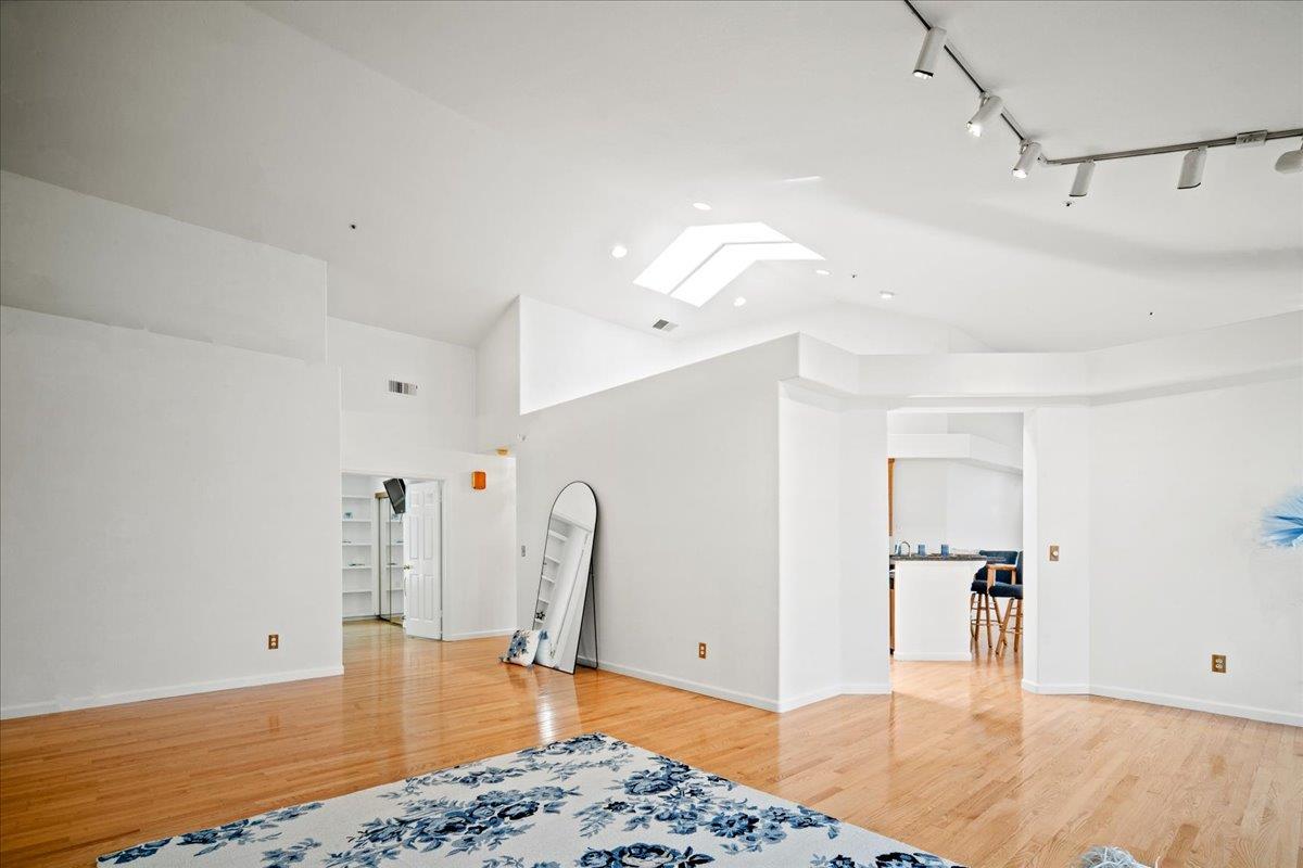 Detail Gallery Image 8 of 38 For 17716 Riverbend Rd, Salinas,  CA 93908 - 3 Beds | 2 Baths