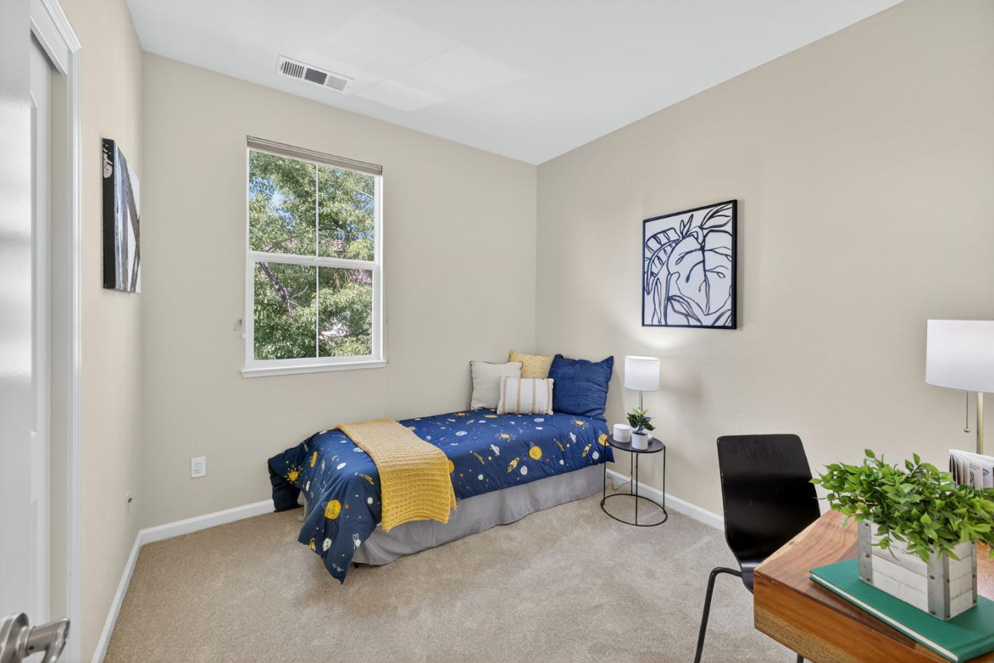 Detail Gallery Image 16 of 33 For 670 Grandview Ter, San Jose,  CA 95133 - 3 Beds | 2/1 Baths