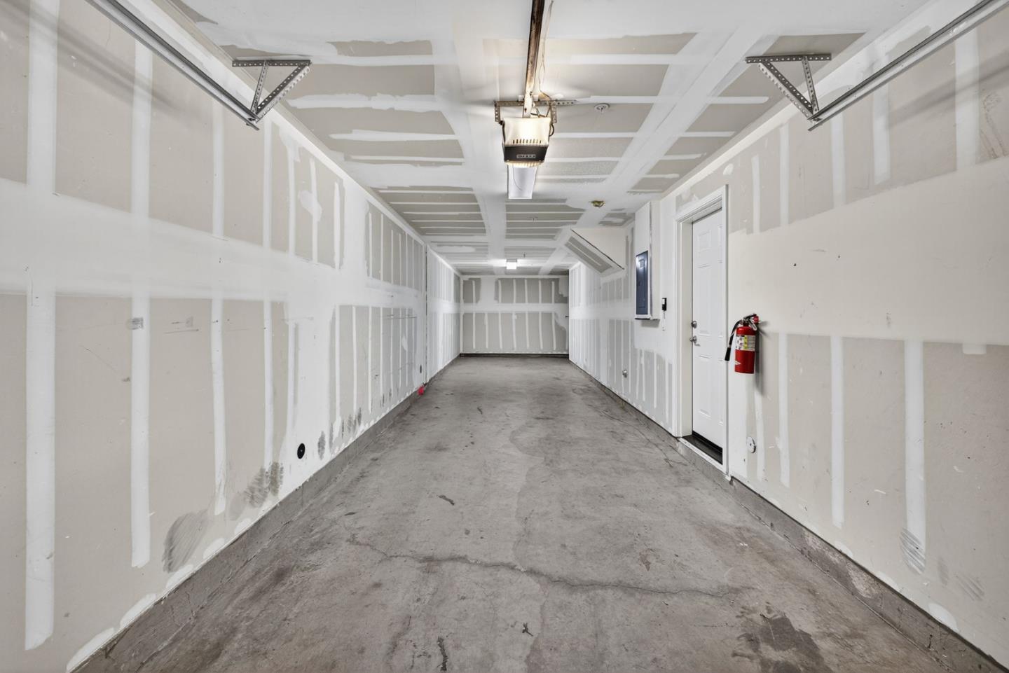 Detail Gallery Image 21 of 33 For 670 Grandview Ter, San Jose,  CA 95133 - 3 Beds | 2/1 Baths