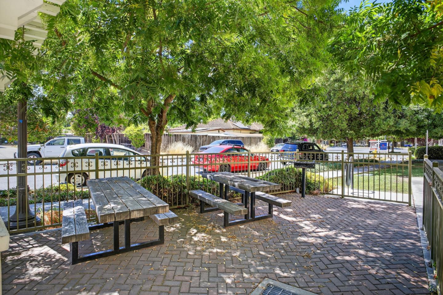 Detail Gallery Image 24 of 33 For 670 Grandview Ter, San Jose,  CA 95133 - 3 Beds | 2/1 Baths