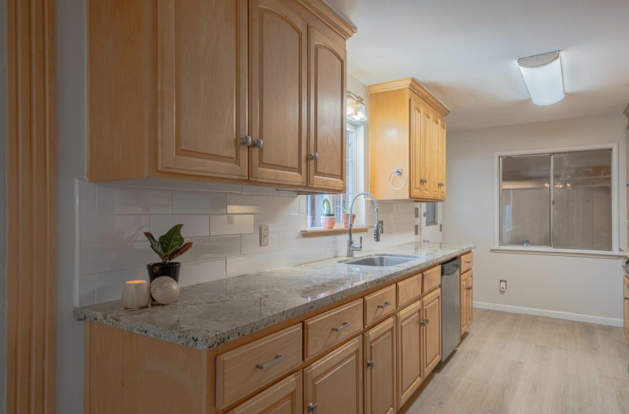 Detail Gallery Image 10 of 31 For 454 Paradise Rd, Salinas,  CA 93907 - 3 Beds | 2 Baths