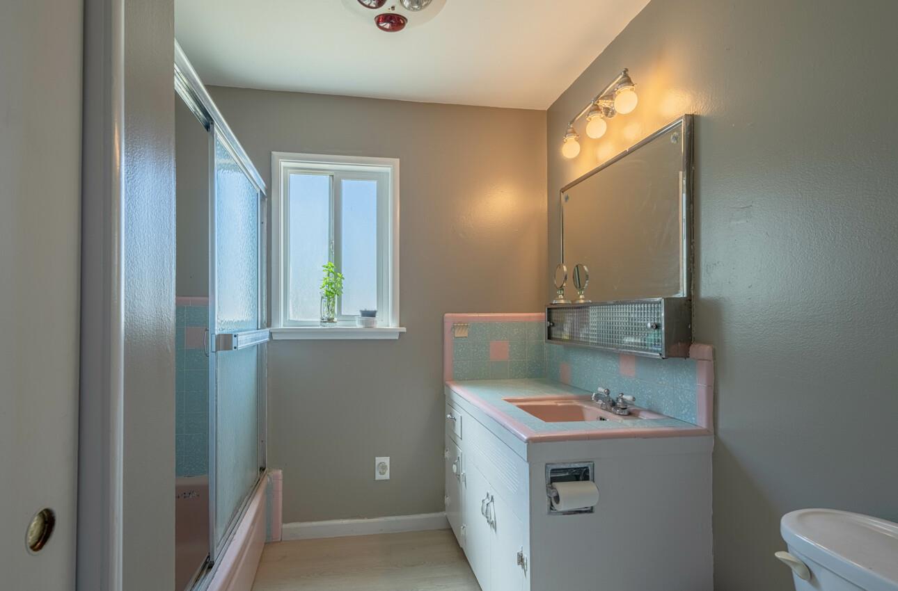 Detail Gallery Image 22 of 31 For 454 Paradise Rd, Salinas,  CA 93907 - 3 Beds | 2 Baths