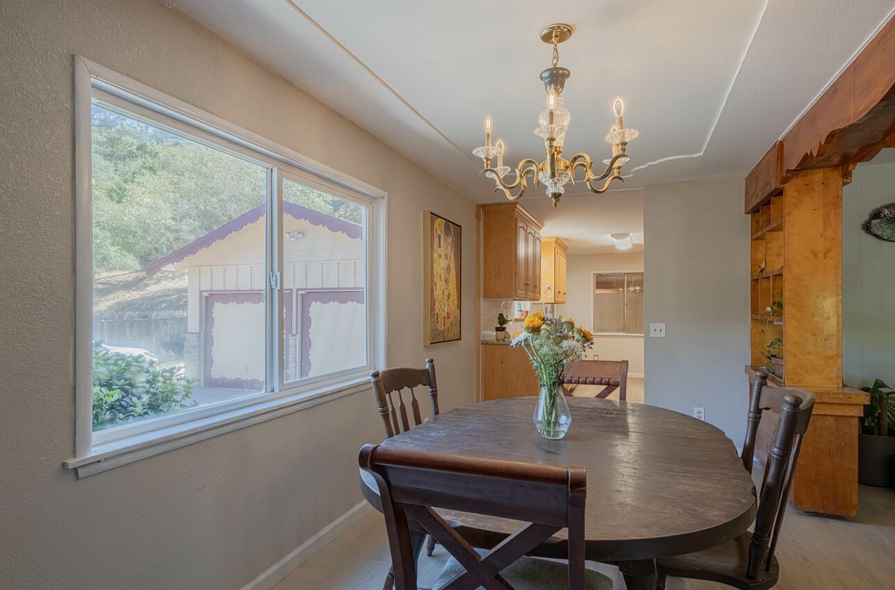 Detail Gallery Image 9 of 31 For 454 Paradise Rd, Salinas,  CA 93907 - 3 Beds | 2 Baths