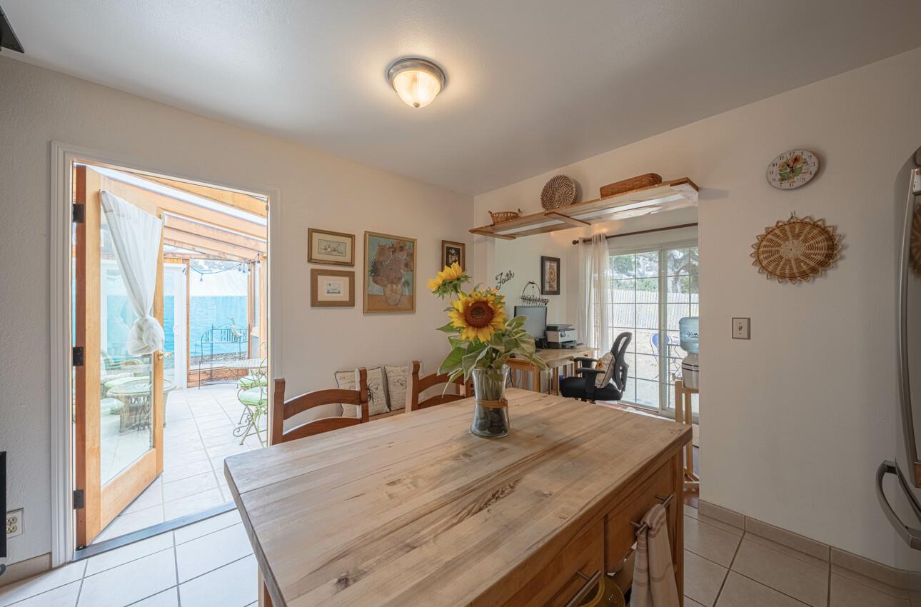 Detail Gallery Image 11 of 39 For 16566 Meridian Rd, Salinas,  CA 93907 - 2 Beds | 2 Baths