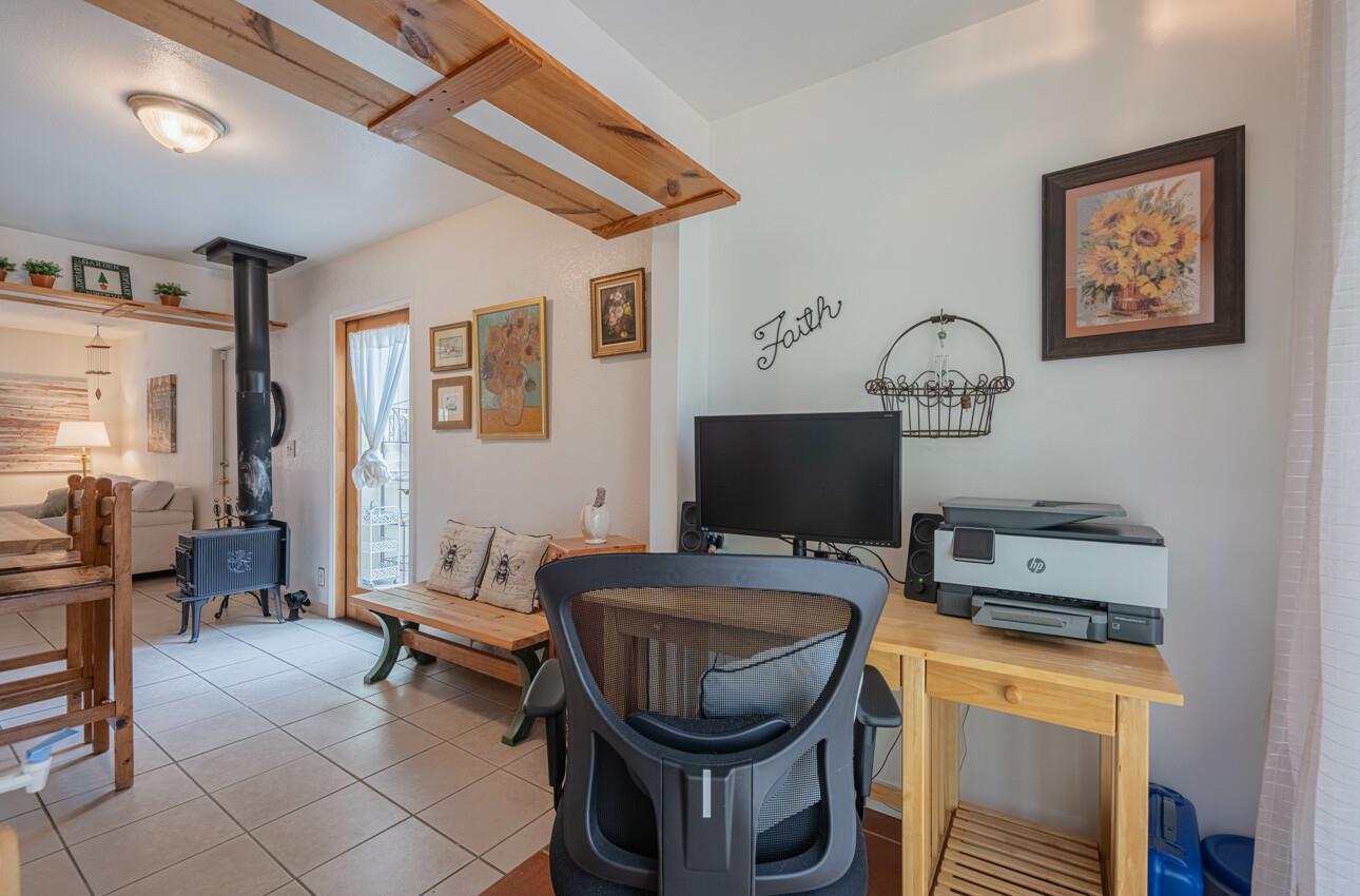 Detail Gallery Image 16 of 39 For 16566 Meridian Rd, Salinas,  CA 93907 - 2 Beds | 2 Baths